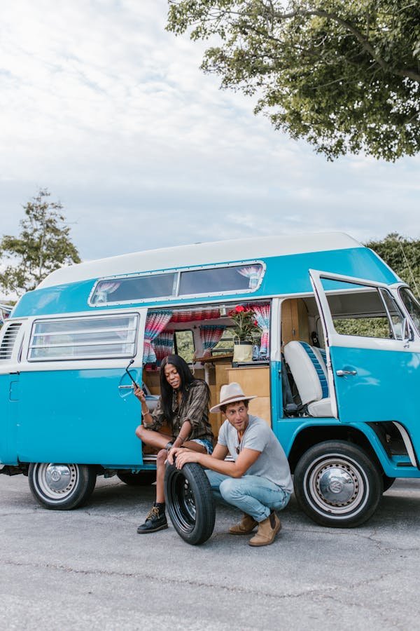Évadez-vous à ajaccio avec la location de vans vintage !